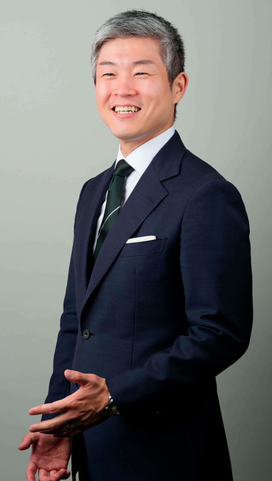東修平